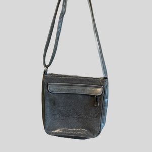 Dawli women’s leather purse.